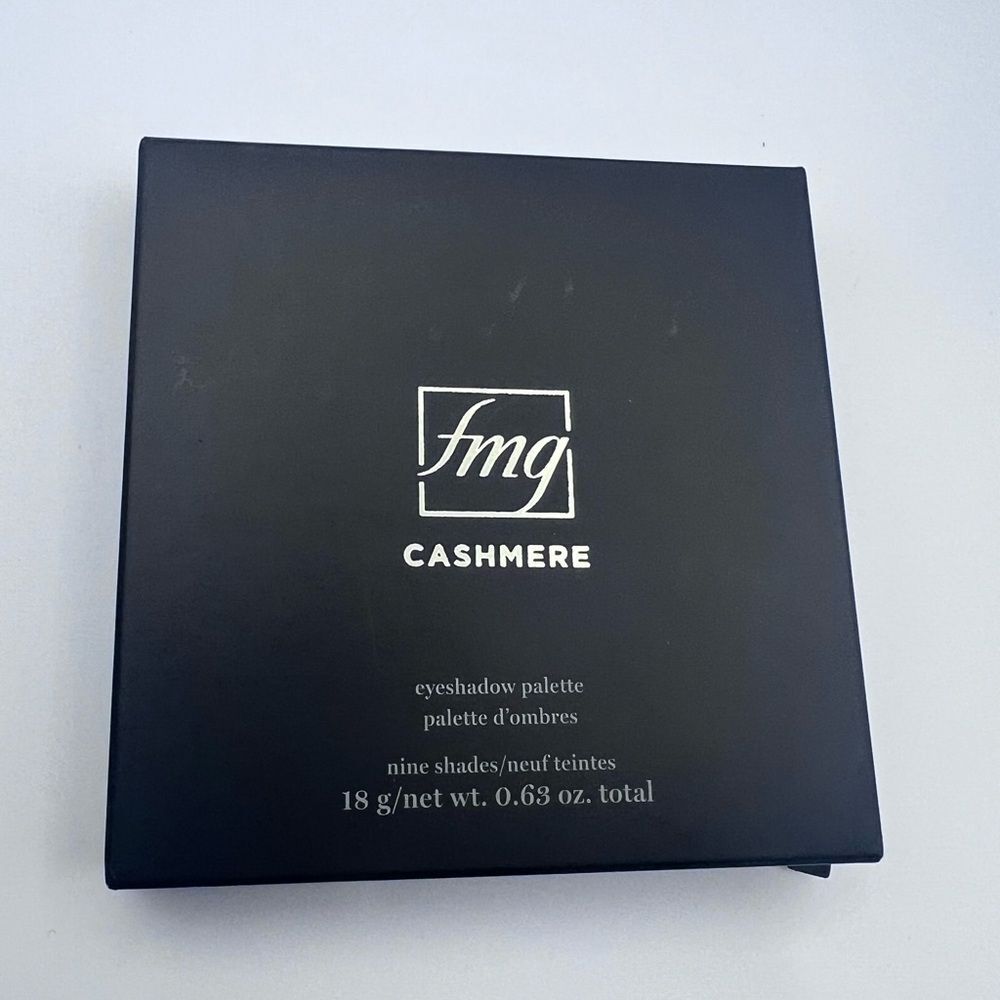Avon FMG Cashmere Eyeshadow Palette - Picture 2 of 5